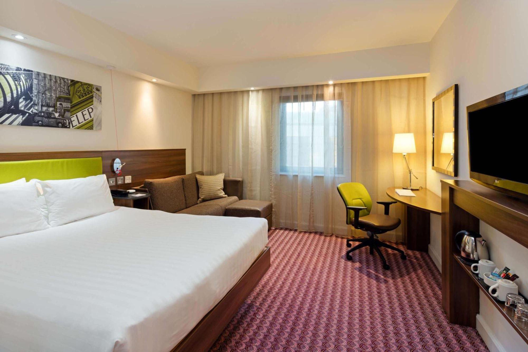 Отель Hampton By Hilton London Кройдон Экстерьер фото