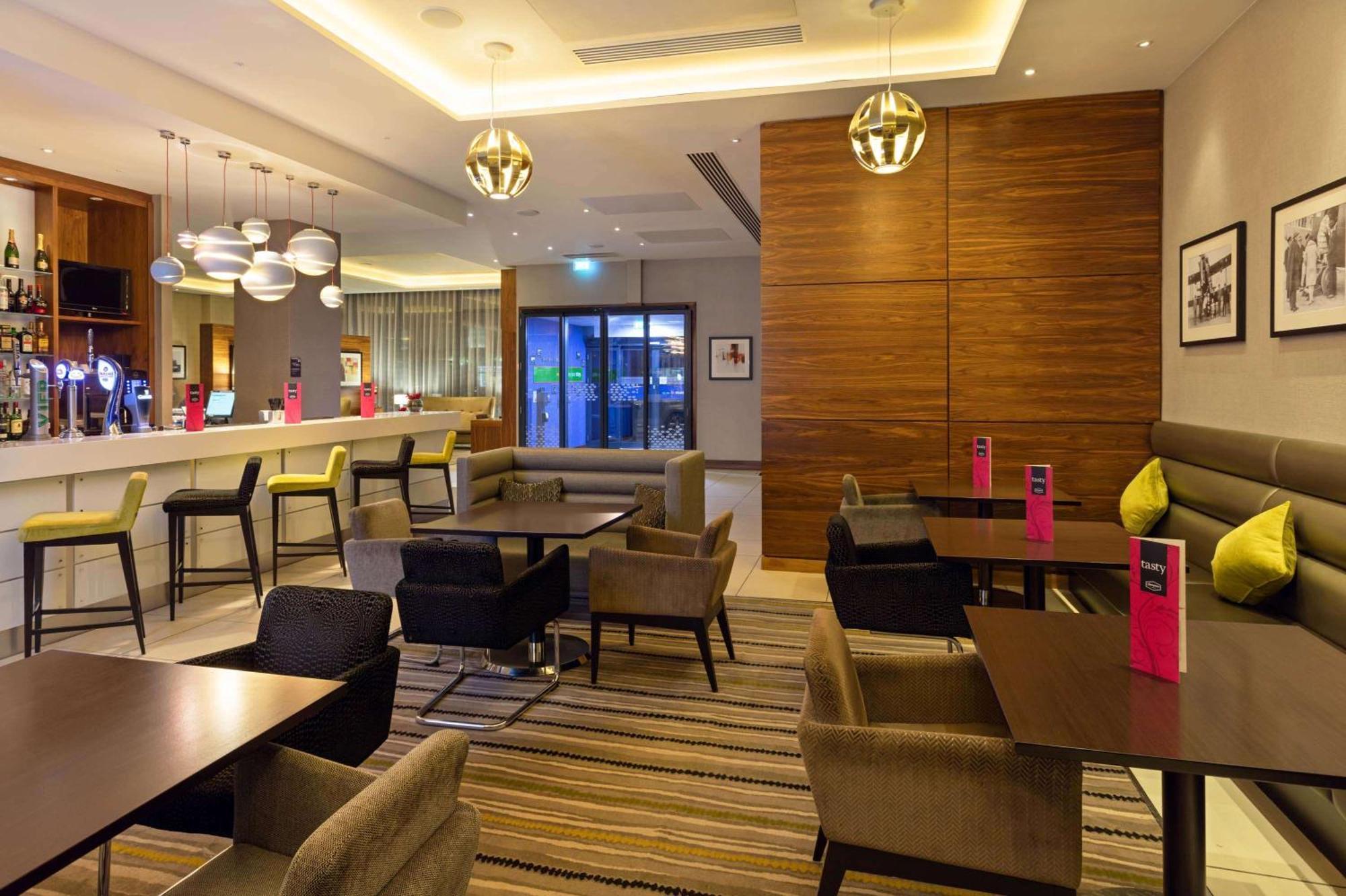 Отель Hampton By Hilton London Кройдон Экстерьер фото
